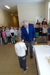 Rozdanie nagród z Bożonarodzeniowego konkursu plastycznego „Z tego będzie dziw nad dziwy”