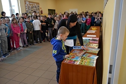 Rozdanie nagród w szkołach z konkursów organizowanych przez GOK