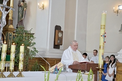 Jubileusz 40-lecia kapłaństwa proboszcza parafii Podwyższenia Krzyża Świętego w Kozłowie - ks. Edward Molenda